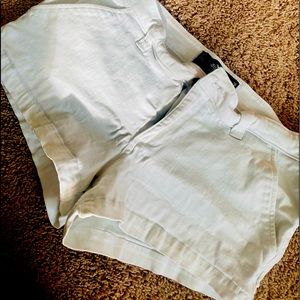 Hollister Low waist white Womens shorts size 7 w 28